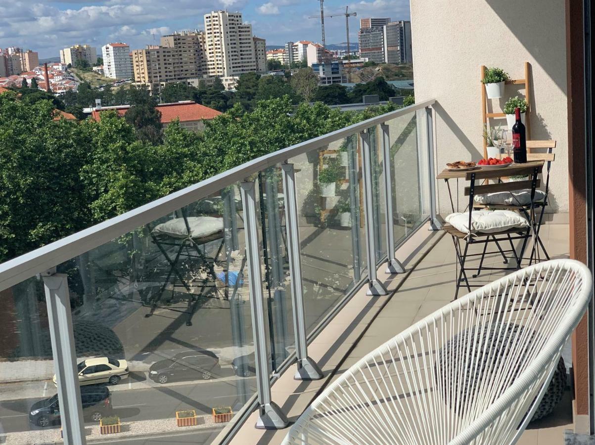 Charming Apartment With Balcony & Pool Lisboa Kültér fotó